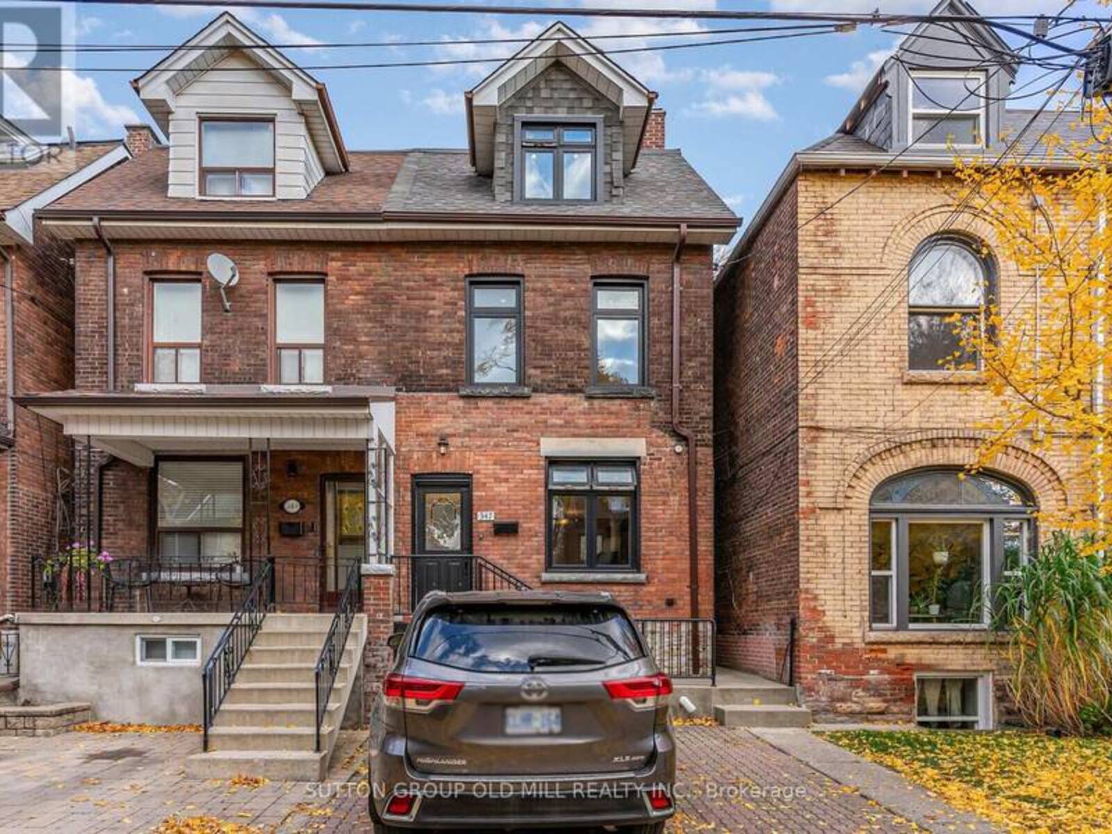 347 GLADSTONE AVENUE, Toronto, Ontario M6H 3H5