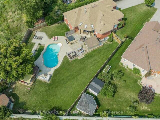 9 GARDEN WOOD AVENUE Caledon Ontario, L7C 1A9