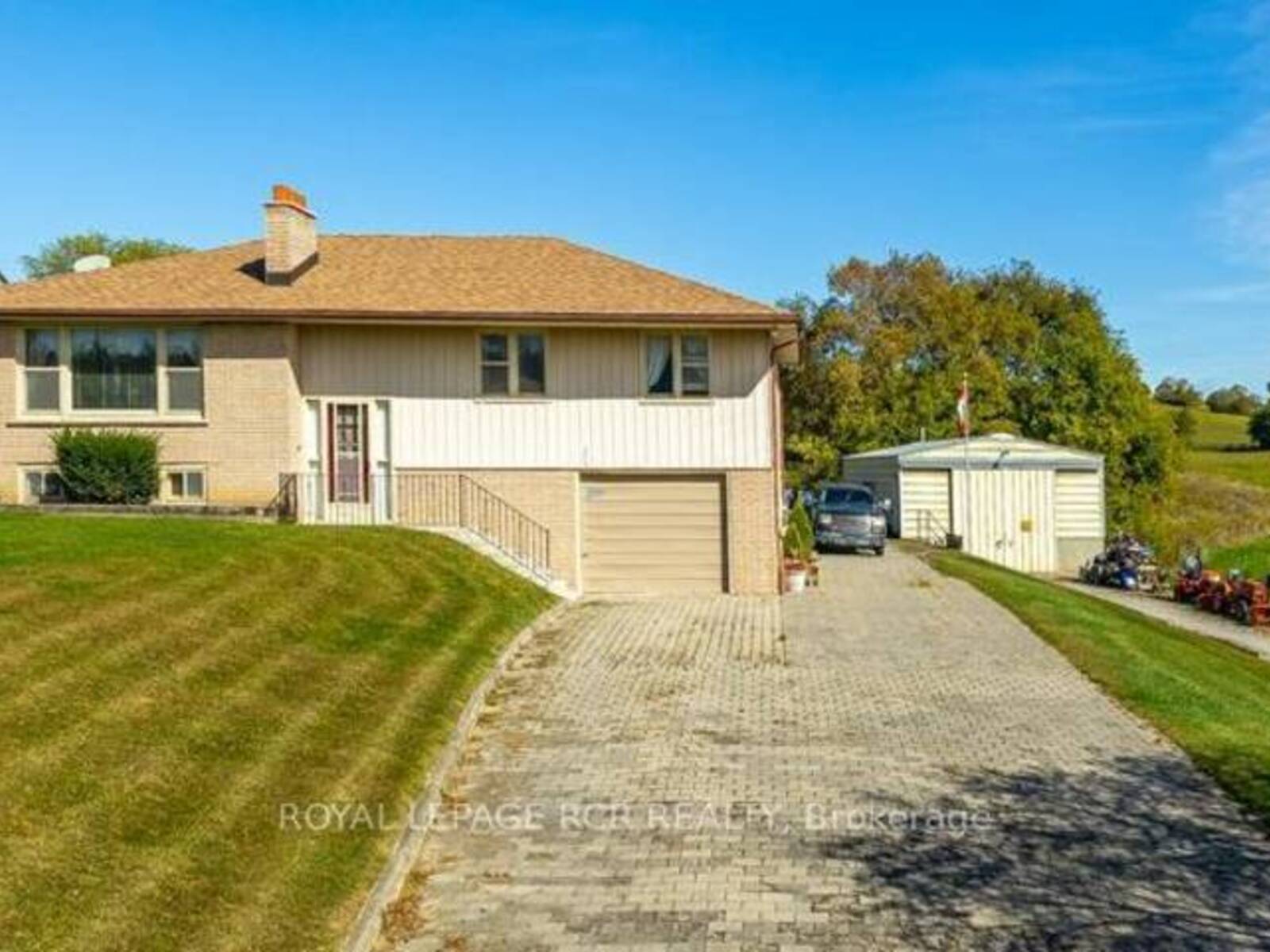 19621 CENTRE STREET, East Gwillimbury, Ontario L0G 1M0