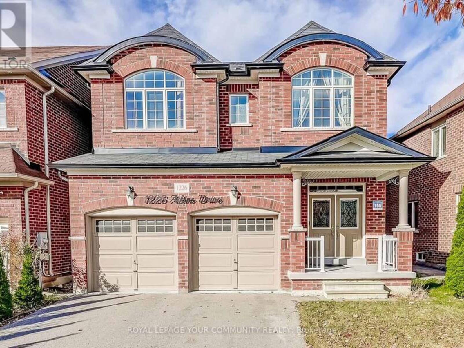 1226 ATKINS DRIVE, Newmarket, Ontario L3X 0C8