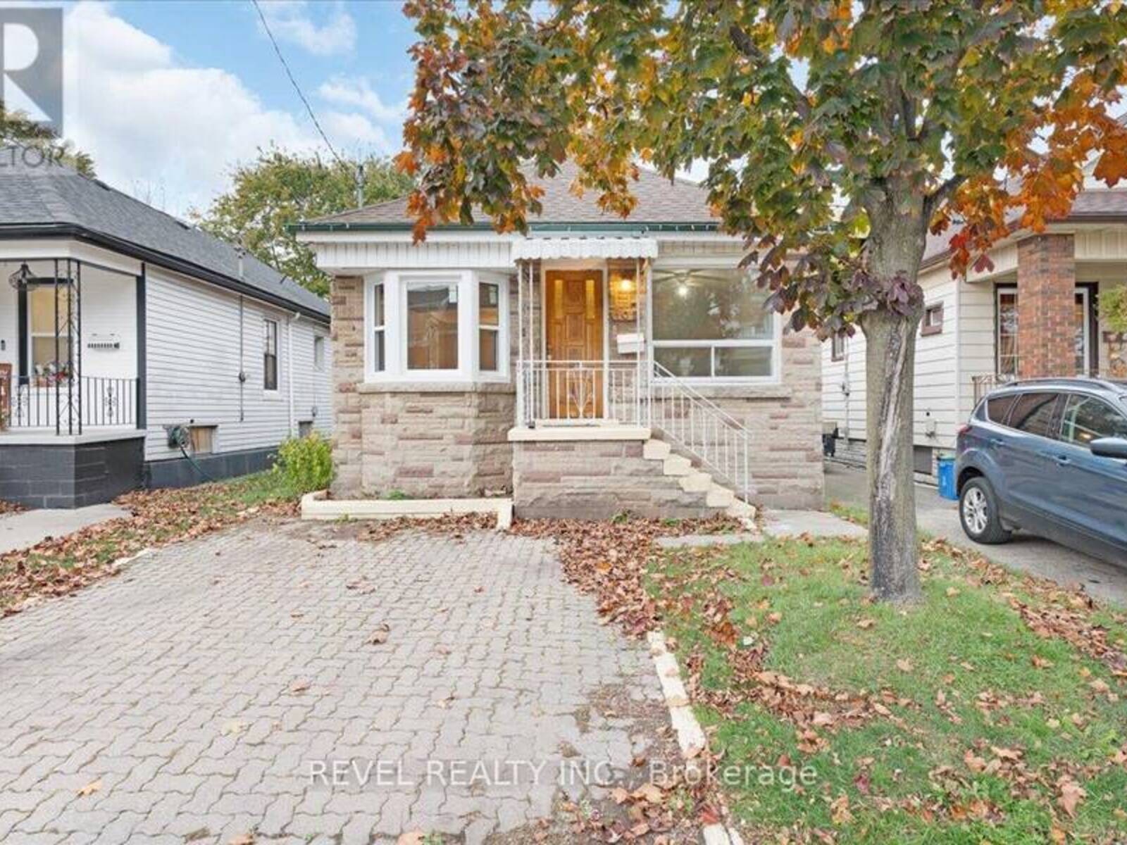 105 EDGEMONT STREET N, Hamilton, Ontario L8H 4C9