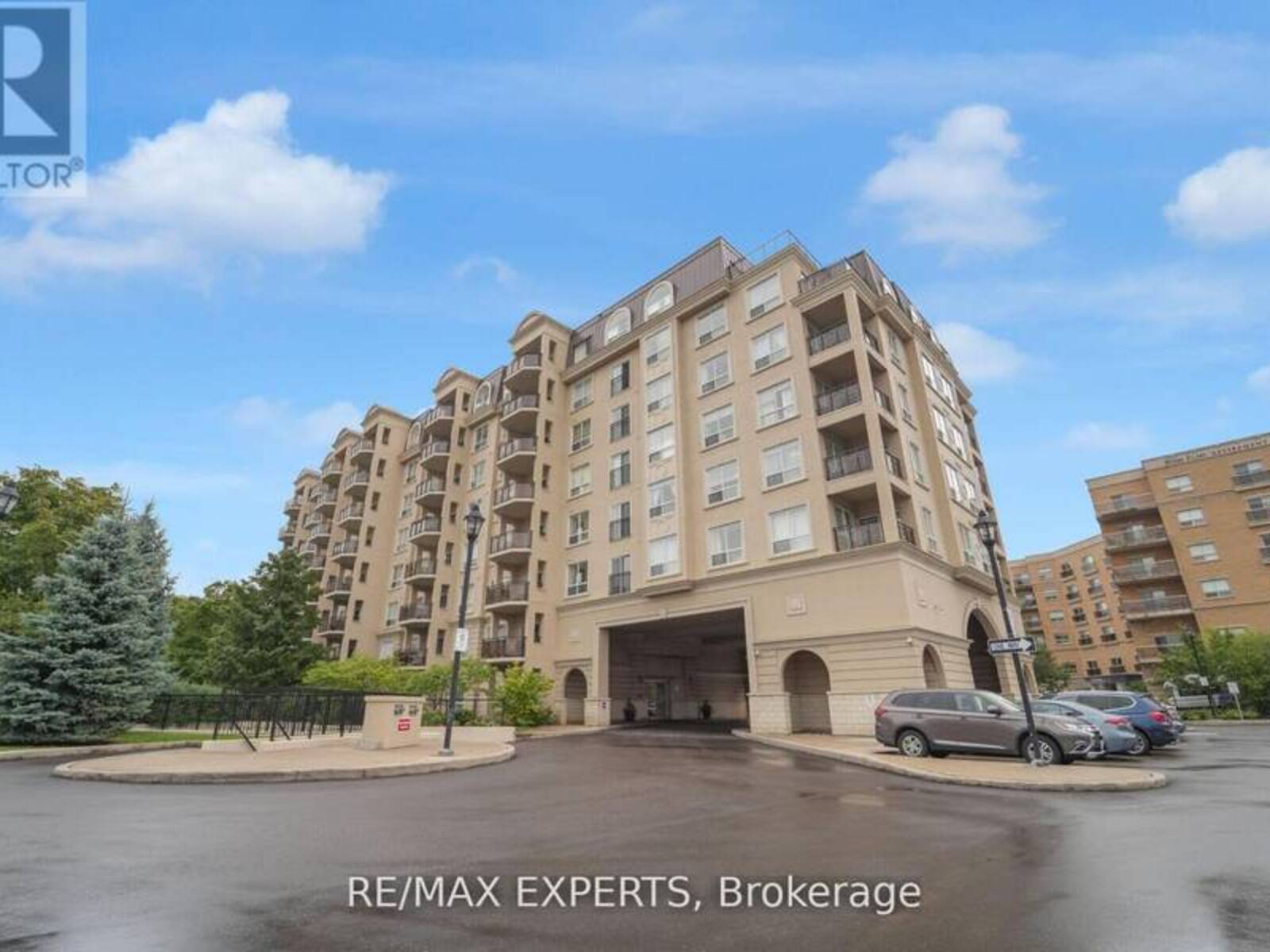 402 - 1 MAISON PARC COURT, Vaughan, Ontario L4J 9K1