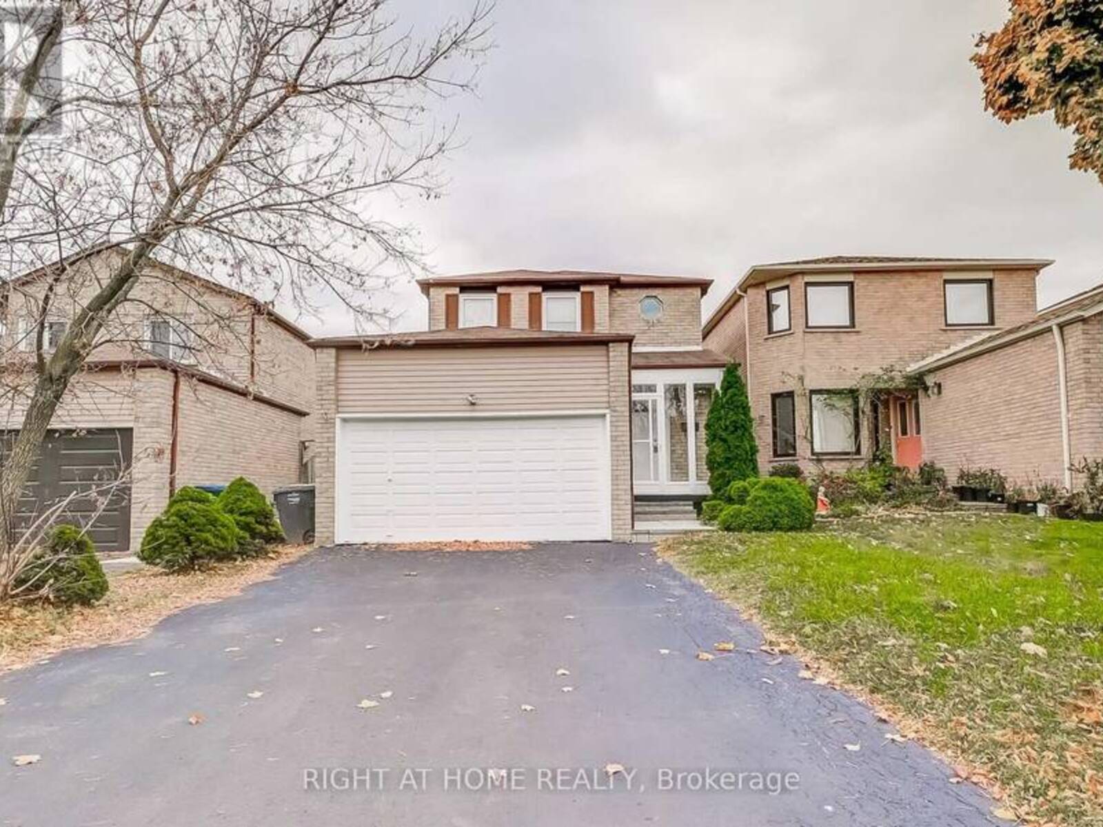 1739 PRINCELEA PLACE, Mississauga, Ontario L5M 3R4