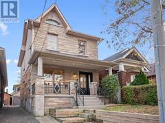 9 WESTBROOK AVENUE Toronto Ontario, M4C 2G1