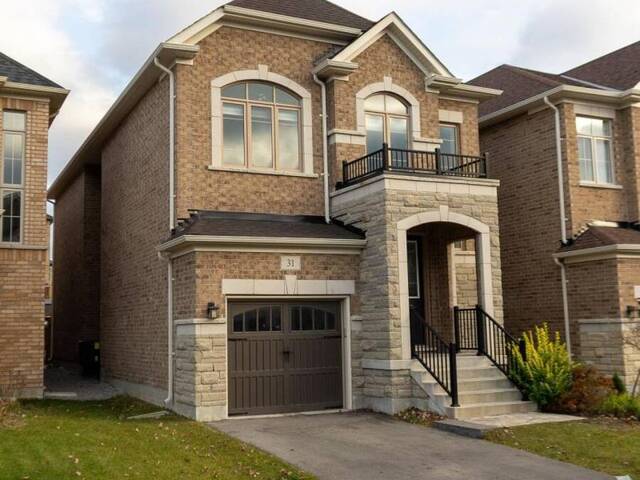 31 PINE HILL CRESCENT Aurora Ontario, L4G 3X9