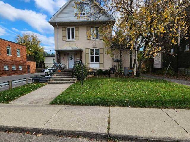 11 SPRINGER AVENUE Hamilton Ontario, L8M 2W7