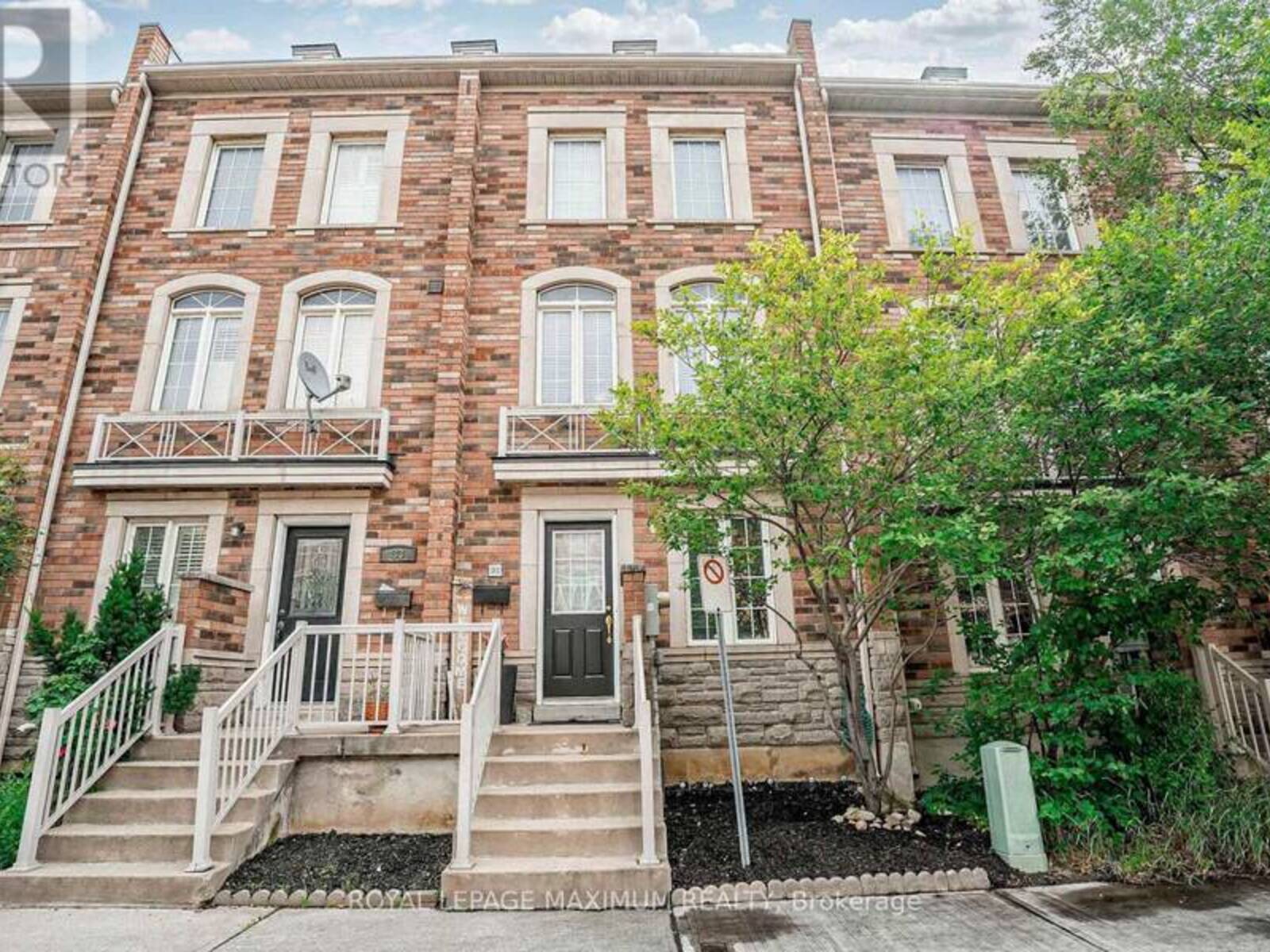 31 JOSEPH GRIFFITH LANE, Toronto, Ontario M3L 0C8