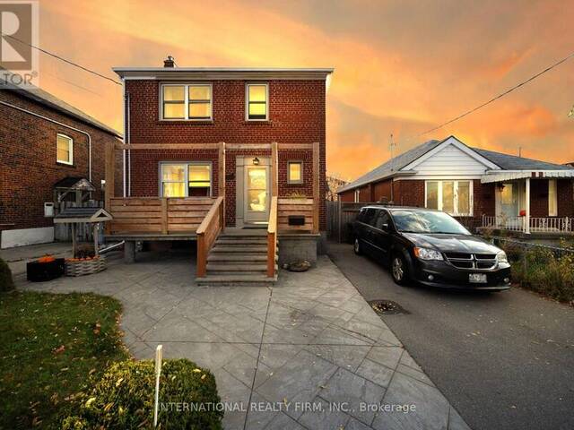 69 BEECHBOROUGH AVENUE Toronto Ontario, M6M 1Z6