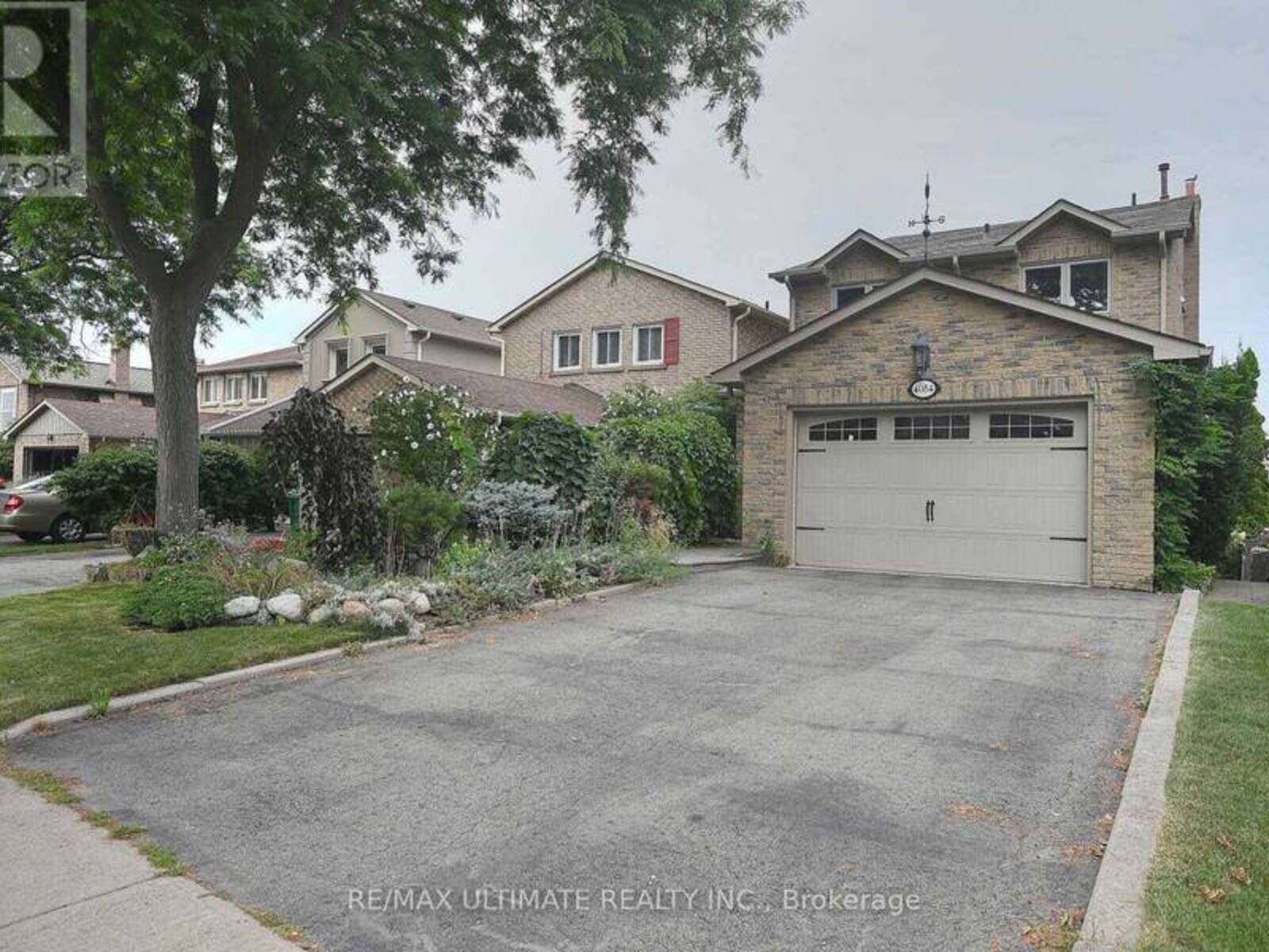 4084 TRAPPER CRESCENT, Mississauga, Ontario L5L 3A9