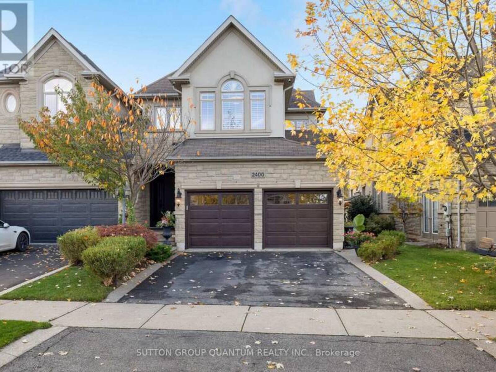 2400 WASAGA DRIVE, Oakville, Ontario L6H 0B8