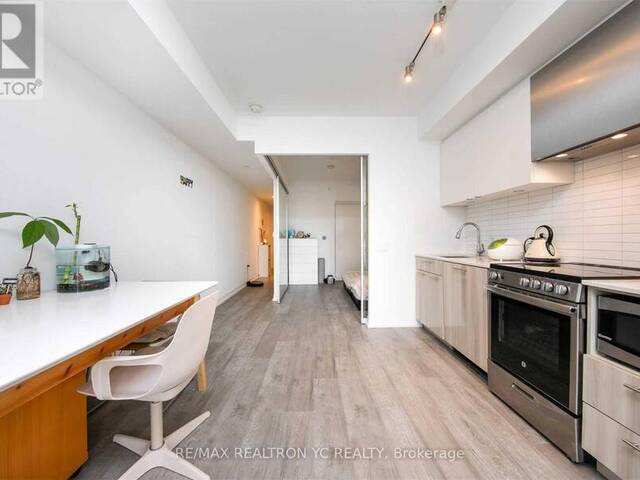 832 - 251 JARVIS STREET Toronto Ontario, M5B 2C2