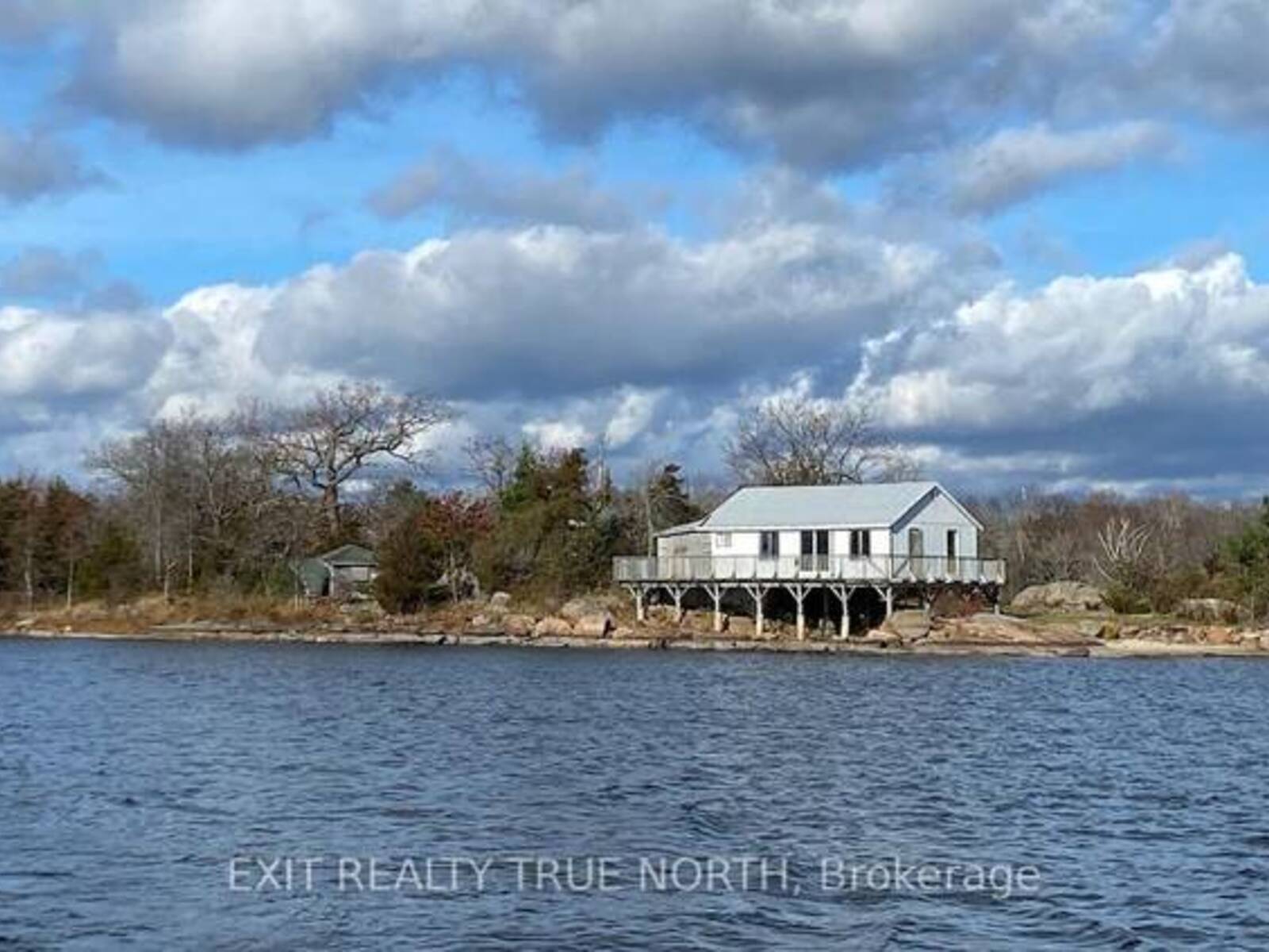 2 IS 320 GEORGIAN, Georgian Bay, Ontario L0K 1S0