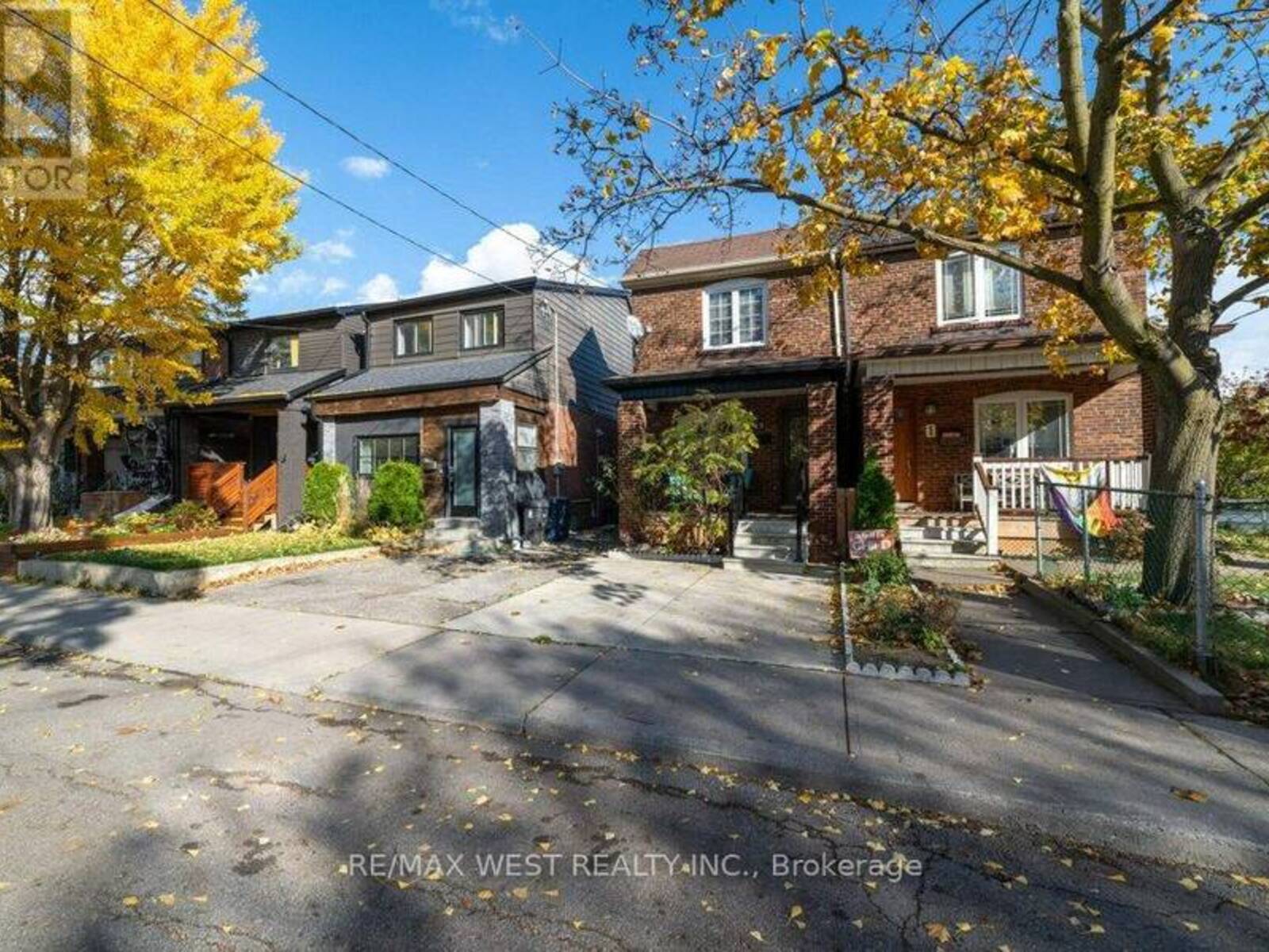 3 CHAMBERS AVENUE, Toronto, Ontario M6N 3L8