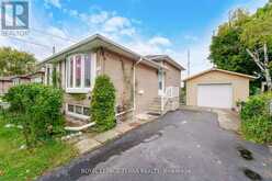 114 MILFORD HAVEN DRIVE | Toronto Ontario | Slide Image Two