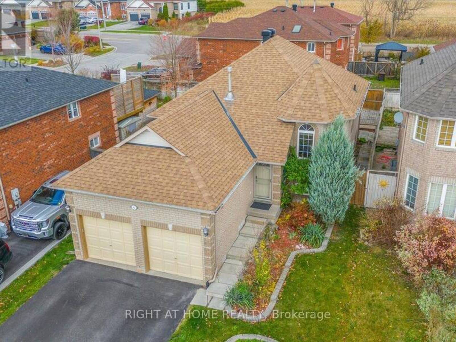 4 HEWITT PLACE, Barrie, Ontario L4M 7B3