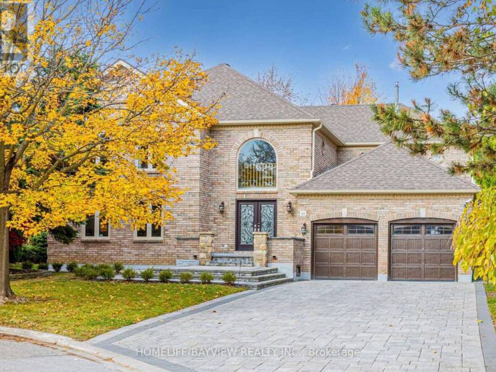 11 WENDOVER COURT, Richmond Hill, Ontario L4B 3G4