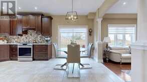 88 MANCINI CRESCENT | Richmond Hill Ontario | Slide Image Nine