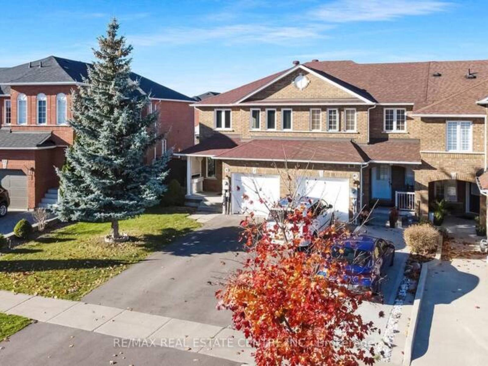 38 PIAZZA CRESCENT, Vaughan, Ontario L4H 2C7