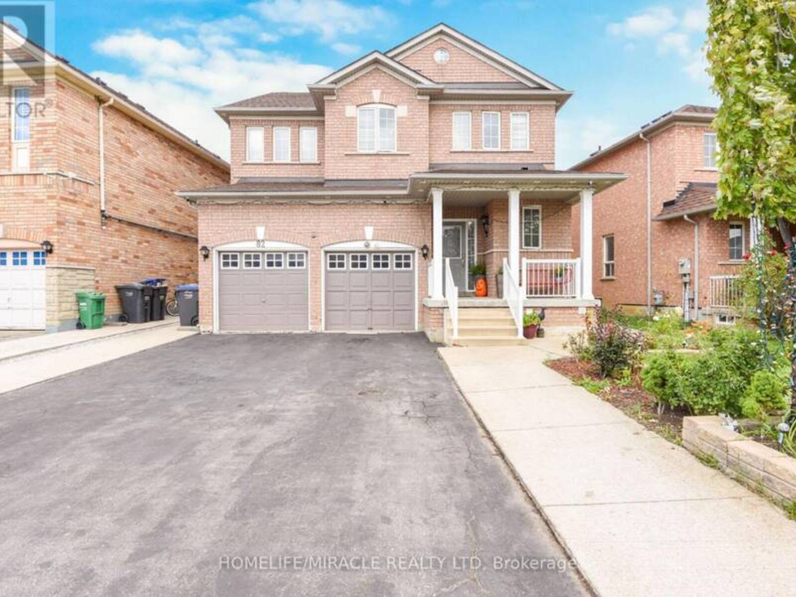 82 VIA ROMANO WAY, Brampton, Ontario L6P 1K2