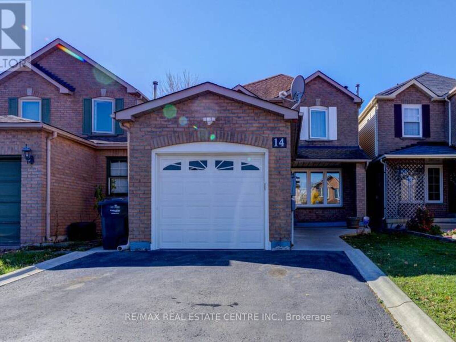 14 SOLWAY AVENUE, Brampton, Ontario L6Z 4E3