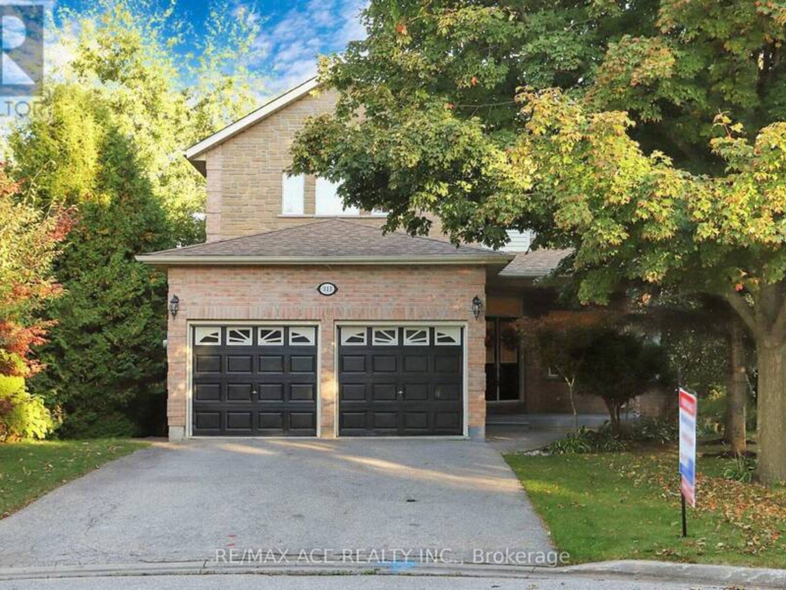 311 SHERIDAN COURT, Newmarket, Ontario L3Y 8P9