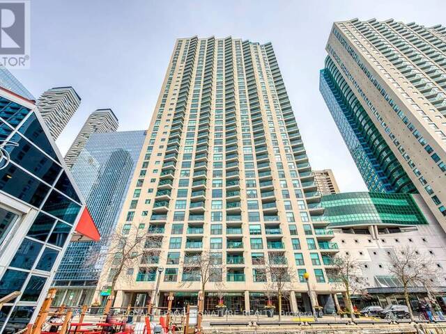 2207 - 77 HARBOUR SQUARE Toronto Ontario, M5J 2S2