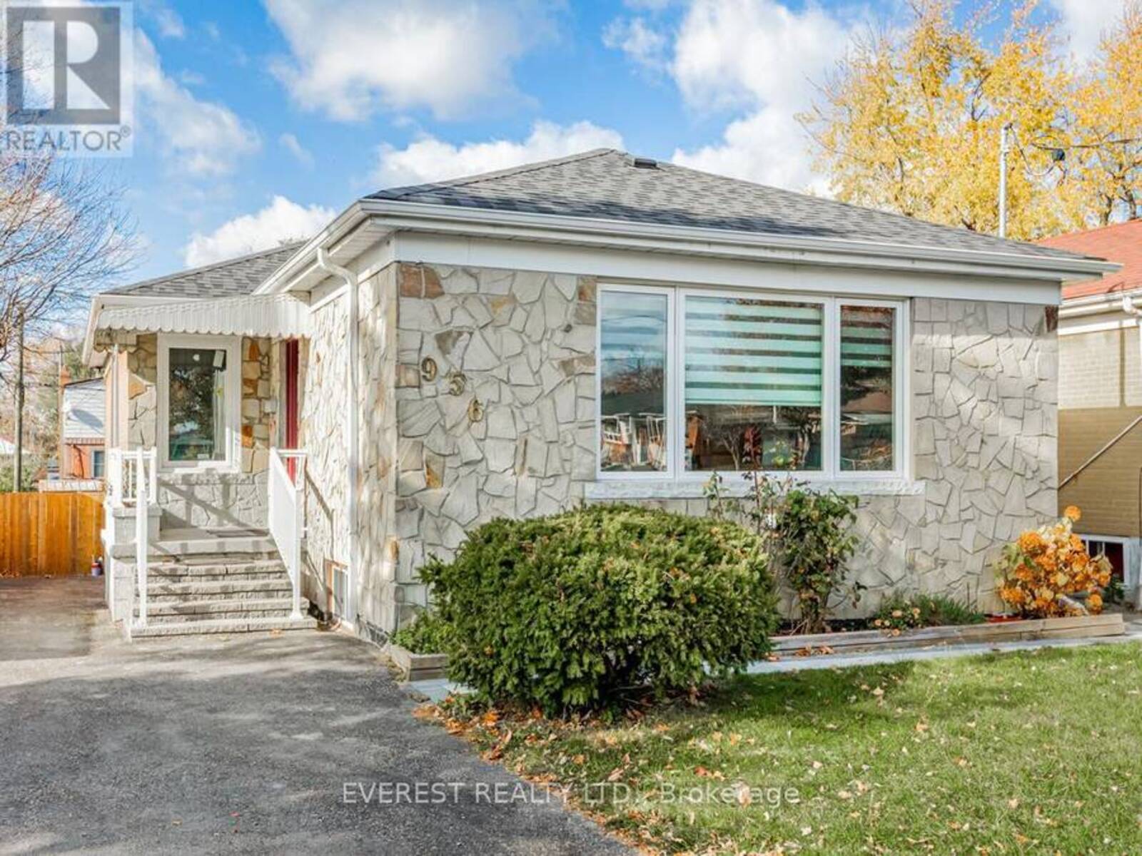 956 DANFORTH ROAD, Toronto, Ontario M1K 1J1