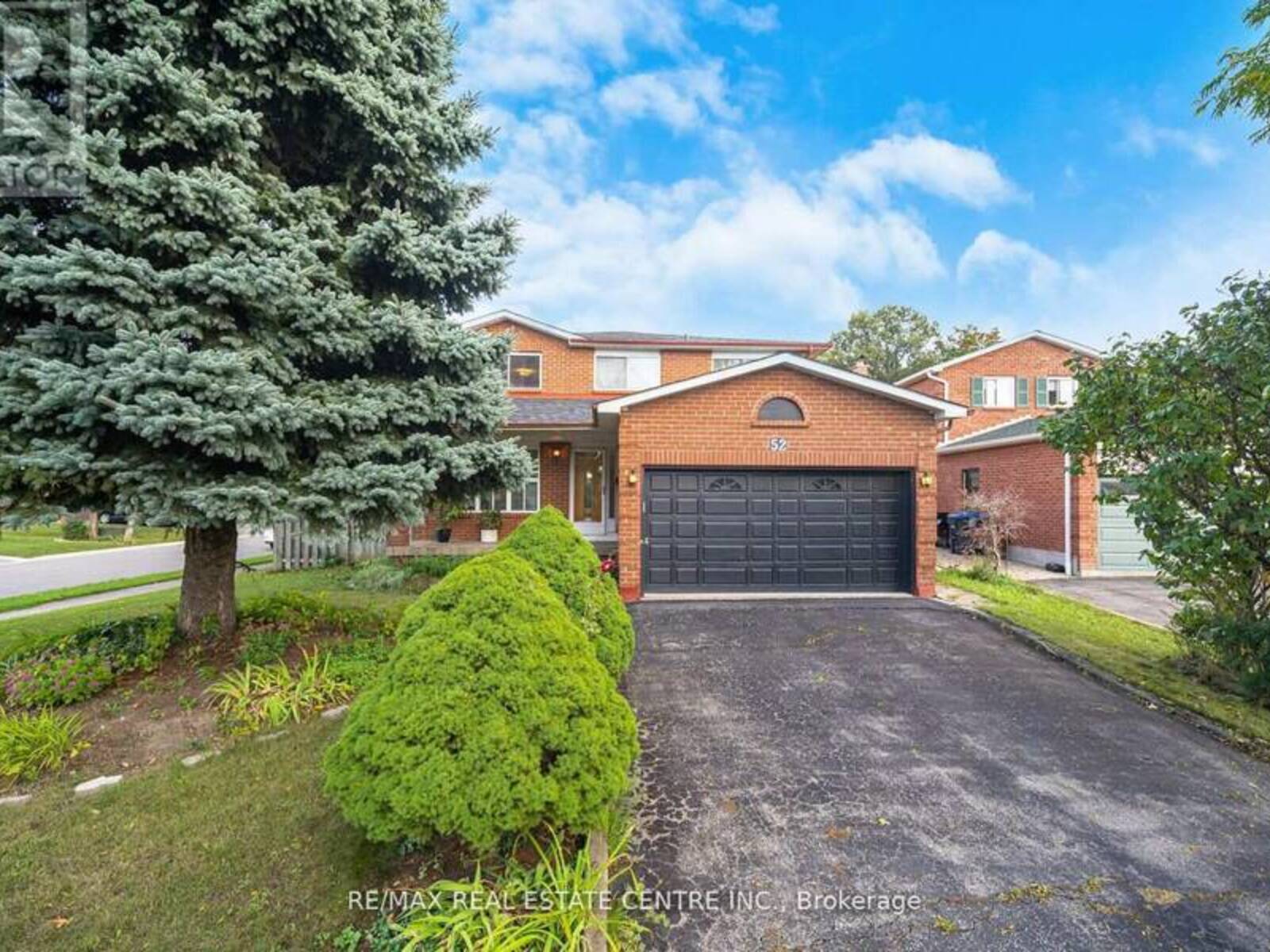 52 DUNDALK CRESCENT, Brampton, Ontario L6Z 2V1