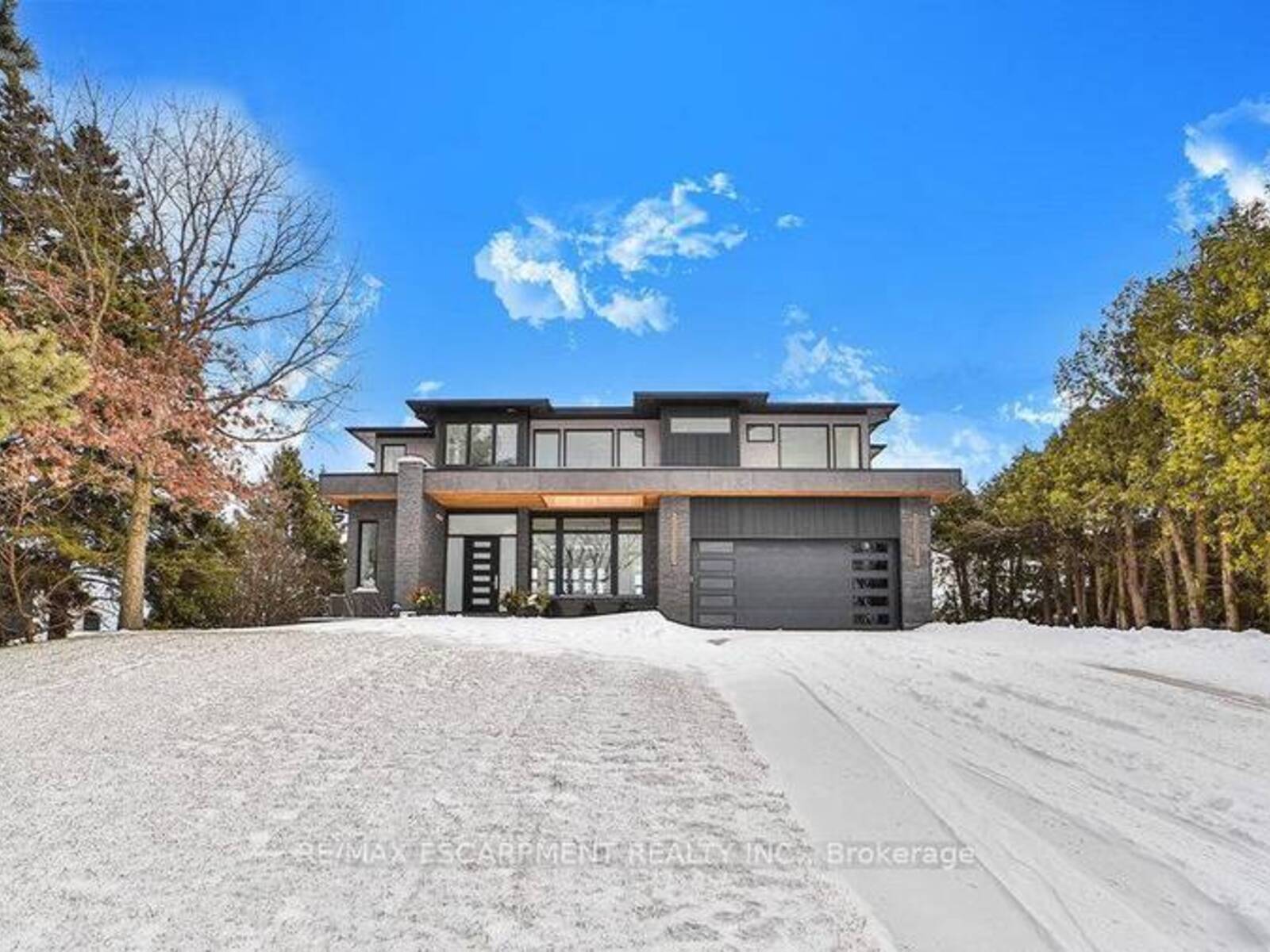 2284 SIDE 1 ROAD, Burlington, Ontario L7P 0S7