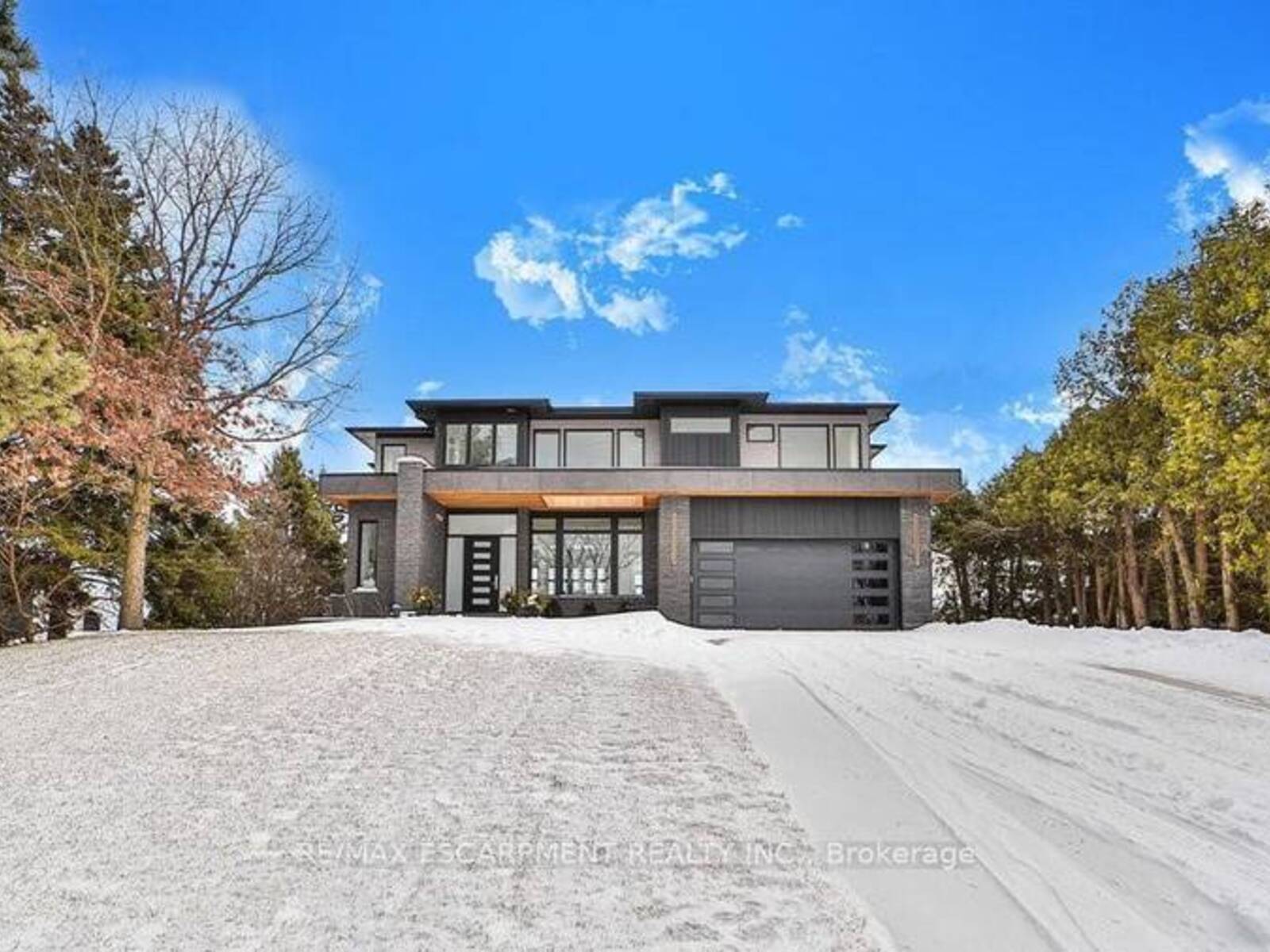 2284 SIDE 1 ROAD, Burlington, Ontario L7P 0S7