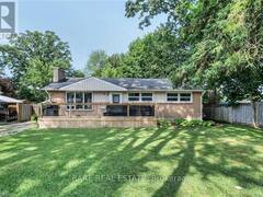 31 THORNCREST CRESCENT London Ontario, N6J 1K4