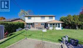 117 LOYALIST DRIVE | Hamilton Ontario | Slide Image Eight