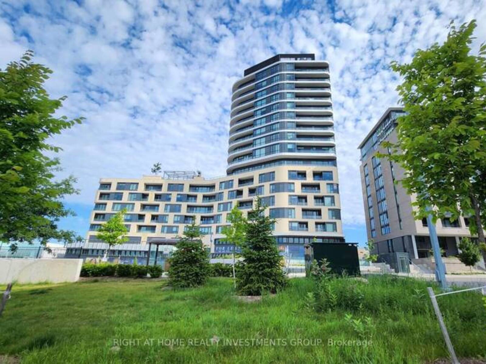 PH04 - 120 EAGLE ROCK WAY, Vaughan, Ontario L6A 5C2