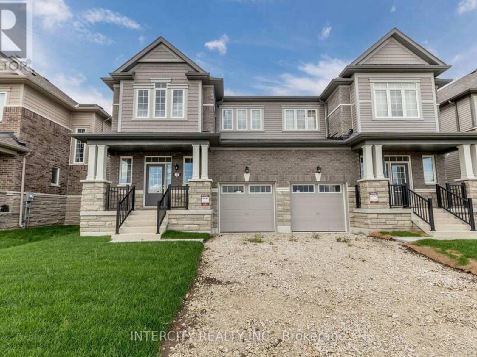 17 MISSION STREET, Wasaga Beach, Ontario L9Z 0L8