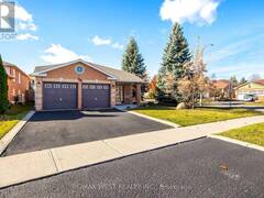 239 EMMS DRIVE Barrie Ontario, L4N 0L5