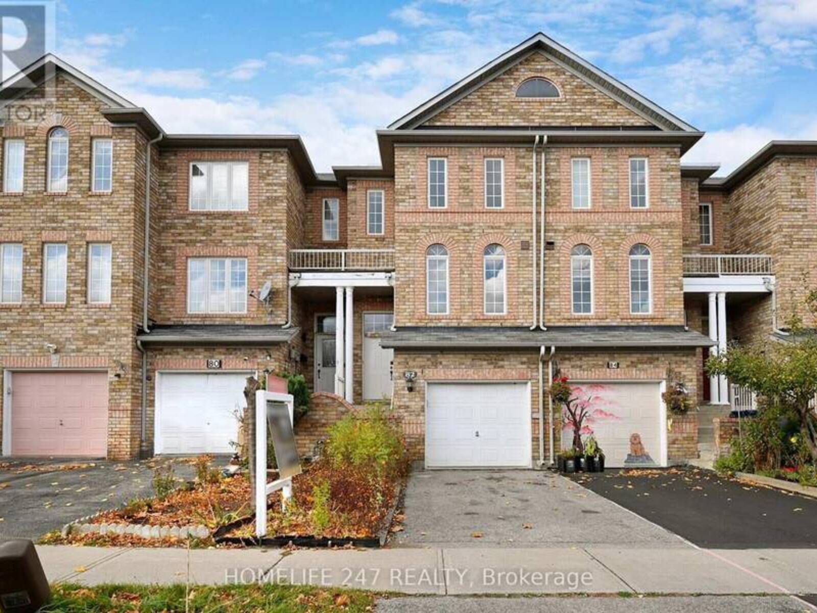 82 CONN SMYTHE DRIVE, Toronto, Ontario M1J 3P5