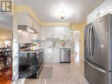 51 HOUSEMAN CRESCENT | Richmond Hill Ontario | Slide Image Nine