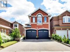 5786 MERSEY STREET Mississauga Ontario, L5V 1V8