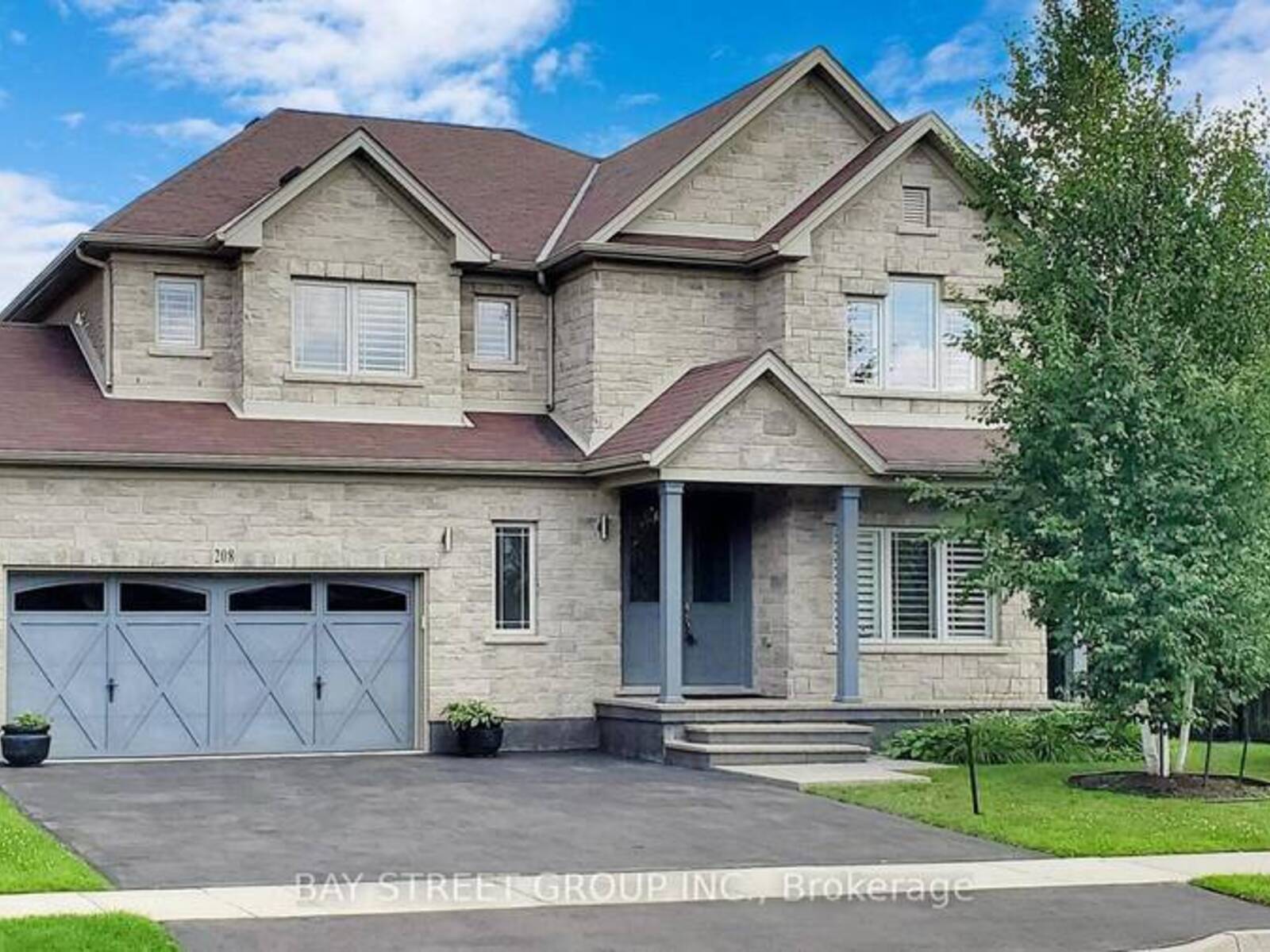 208 JOHN FREDERICK DRIVE, Hamilton, Ontario L9G 0E5