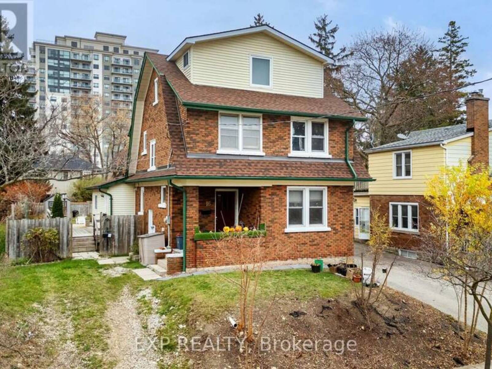 16 DUNBAR ROAD N, Waterloo, Ontario N2L 2C7