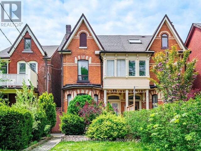 102 BELLEVUE AVENUE Toronto Ontario, M5T 2N9