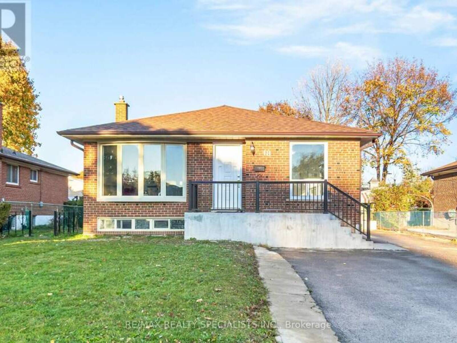 18 SANFORD CRESCENT, Brampton, Ontario L6X 2C3