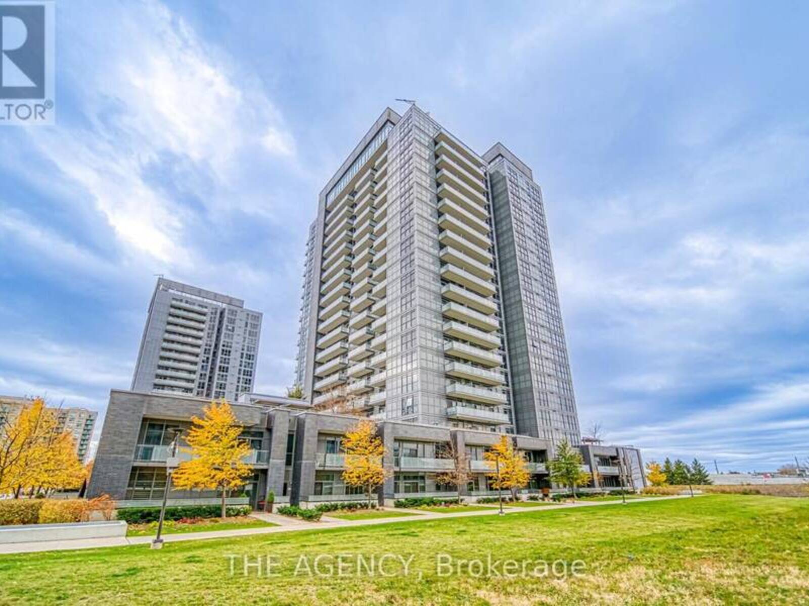 405 - 65 ONEIDA CRESCENT, Richmond Hill, Ontario L4B 0A1