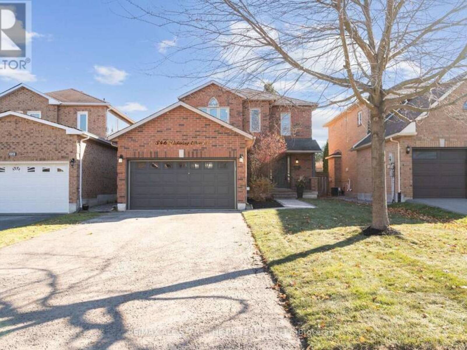 346 PICKERING CRESCENT, Newmarket, Ontario L3Y 8G7