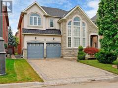 98 AMES CRESCENT Aurora Ontario, L4G 0C3