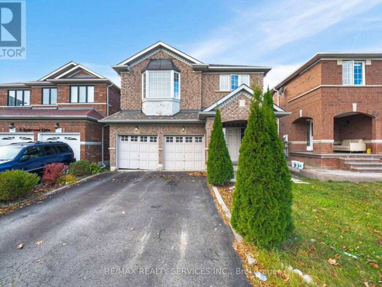 10 LINDERWOOD DRIVE, Brampton, Ontario L7A 1R7