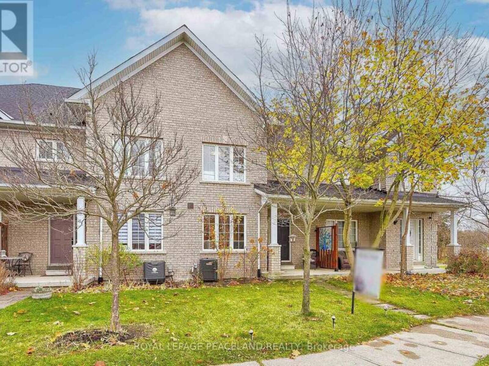 483 JIM BARBER COURT, Newmarket, Ontario L3Y 9E6