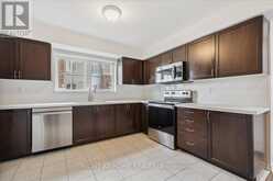 3 - 15 HAYS BOULEVARD | Oakville Ontario | Slide Image Nine