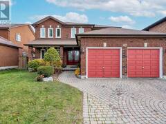 47 STRATTON CRESCENT Whitby Ontario, L1R 1V5