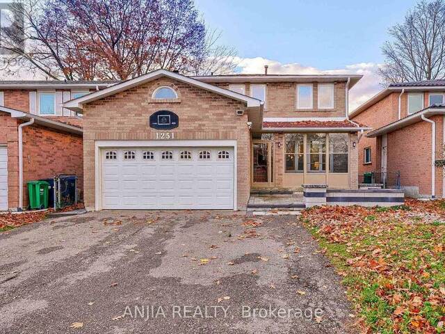 1251 SHAGBARK CRESCENT Mississauga Ontario, L5C 3N6